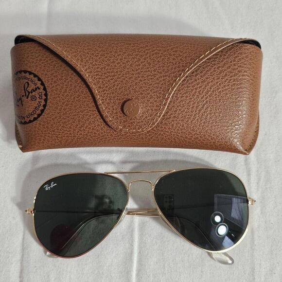 Ray-Ban Other - Vintage RAY BAN 3025 Large Aviator Sunglasses W/case. L0205 58 Glass Lenses Gold